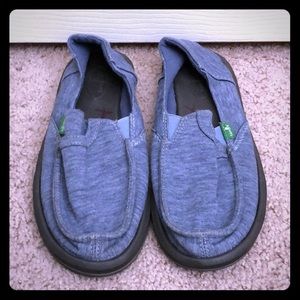 Sanuk sidewalk surfers